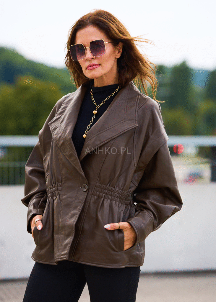 brązowa stylizacja kobieca